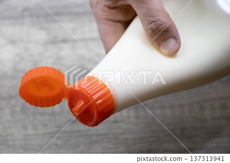 蛋黃醬  137313941