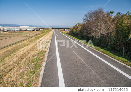 京都府京田邊市木津川堤岸自行車道，京花輪自行車道 137314033
