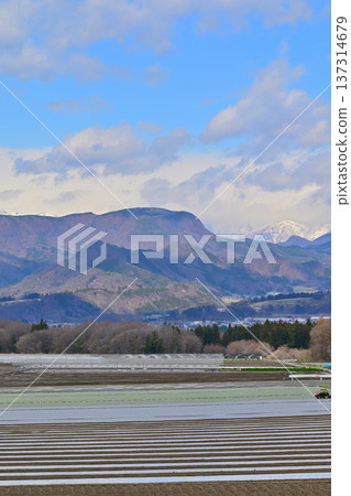 View from Akagi Plateau: Beautifully maintained fields, Showa Village View from Akagi Plateau: Beautifully maintained fields, Showa Village 137314679