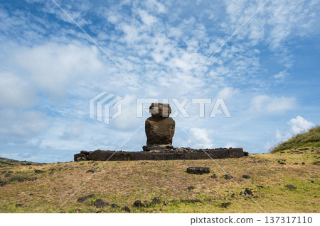 Ahu Atule Huki,復活節島阿納凱納海灘山上的摩艾雕像,2025 年 11 月 Ahu Atule Huki,復活節島阿納凱納海灘山上的摩艾雕像,2025 年 11 月 137317110