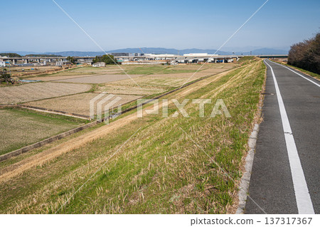 Keihanawa Bicycle Path and Rural Scenery Along the River, Kyotanabe City, Kyoto Prefecture Keihanawa Bicycle Path and Rural Scenery Along the River, Kyotanabe City, Kyoto Prefecture 137317367