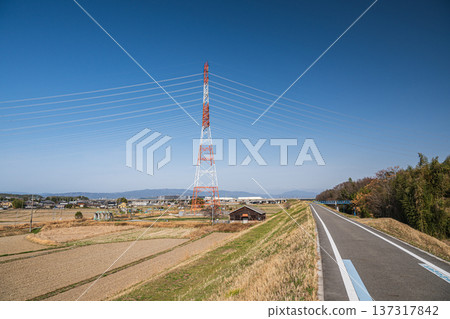 京都府京田邊市京花輪自行車道,春日鄉村風光 京都府京田邊市京花輪自行車道,春日鄉村風光 137317842