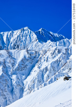 Mt. Kashima Yarigatake in the snow-capped Northern Alps Mt. Kashima Yarigatake in the snow-capped Northern Alps 137318449