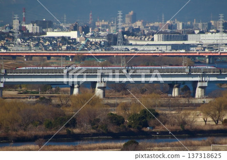 Tohoku Shinkansen E6 series crossing Toda Bridge (single 7-car formation: Komachi) 137318625