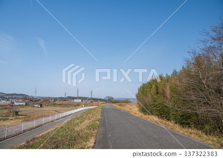 京都府京田邊市木津川堤岸自行車道,京花輪自行車道 京都府京田邊市木津川堤岸自行車道,京花輪自行車道 137322383