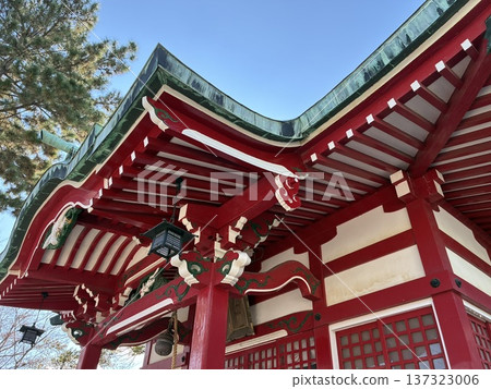 抬頭仰望今治城內的吹上稻荷神社 137323006