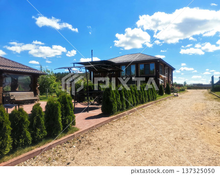 Wooden country house with private garden. 137325050