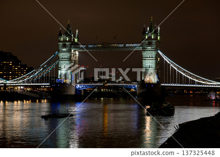 Tower bridge by night Tower bridge by night 137325448