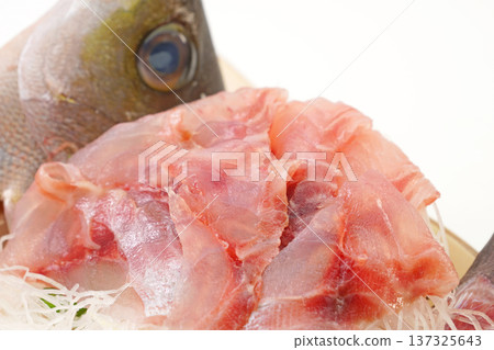 Isaki生魚片 137325643