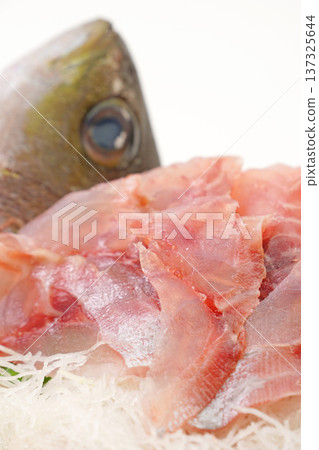 Isaki生魚片 137325644