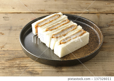 菲力牛排三明治 菲力牛排三明治 137326011