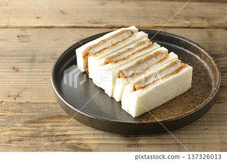 菲力牛排三明治 137326013