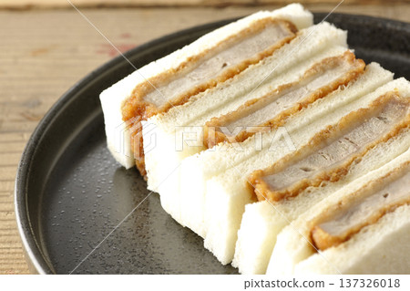 菲力牛排三明治 菲力牛排三明治 137326018