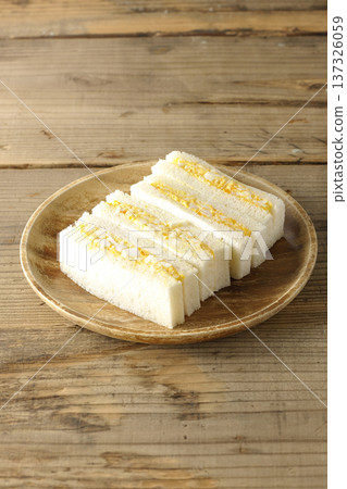 Egg sand Egg sand 137326059