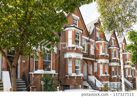 Victorian terraced houses in a quiet London residential street Victorian terraced houses in a quiet London residential street 137327513
