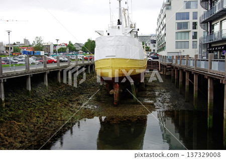 Reykjavik's waterfront, the world's northernmost city Reykjavik's waterfront, the world's northernmost city 137329008