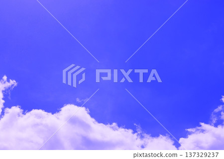 Blue sky with clouds (wallpaper material) 137329237