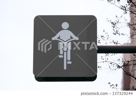 Tighter traffic rules for bicycles and raising awareness of safe use: Bicycle-only signs installed on street corners and an image of the revised Road Traffic Act Tighter traffic rules for bicycles and raising awareness of safe use: Bicycle-only signs installed on street corners and an image of the revised Road Traffic Act 137329244