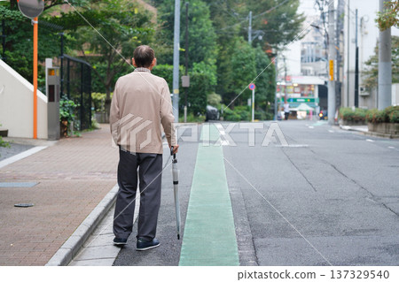 Senior man strolling around Senior man strolling around 137329540