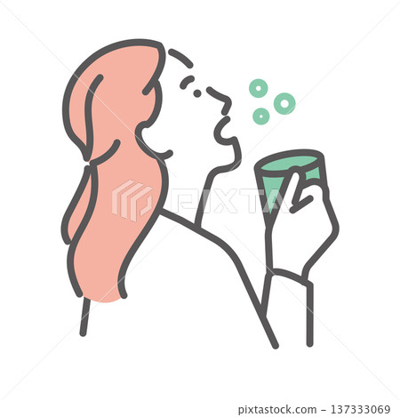 一幅簡單的插圖,描繪了一位日本女性漱口以預防花粉症。向量圖。 一幅簡單的插圖,描繪了一位日本女性漱口以預防花粉症。向量圖。 137333069