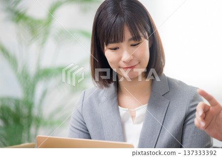 開會的商人 137333392