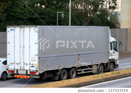 物流卡車 137333554
