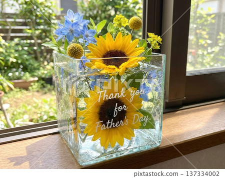 Father's Day Underwater Flowers-2 137334002