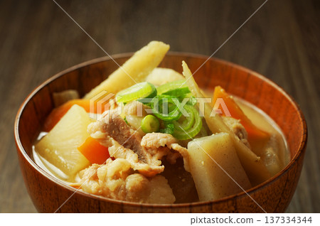 熱豬肉湯 137334344