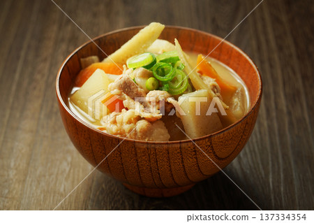 熱豬肉湯 熱豬肉湯 137334354