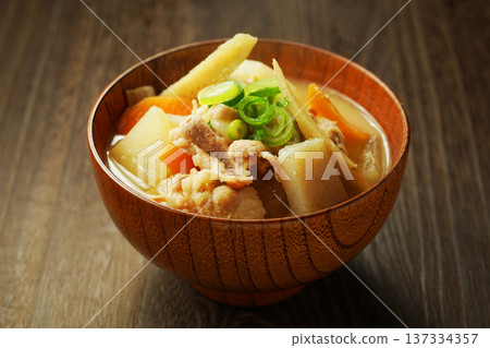 熱豬肉湯 熱豬肉湯 137334357