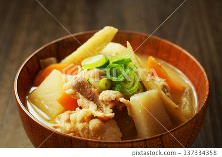 熱豬肉湯 137334358