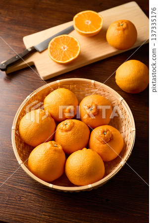 Dekopon in a basket 137335176