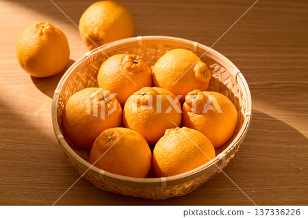 Dekopon in a basket Dekopon in a basket 137336226