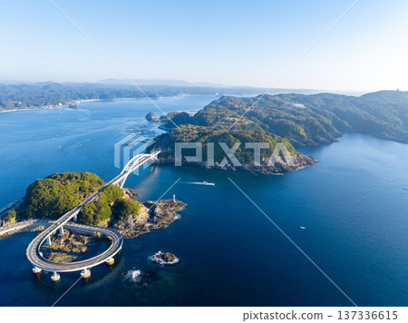 Kushimoto Bridge (Kushimoto Town, Wakayama Prefecture) Kushimoto Bridge (Kushimoto Town, Wakayama Prefecture) 137336615