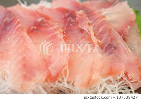Isaki生魚片 Isaki生魚片 137339427