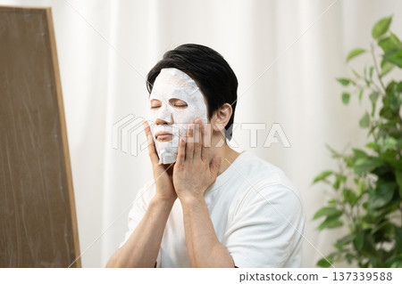 Men to pack 137339588