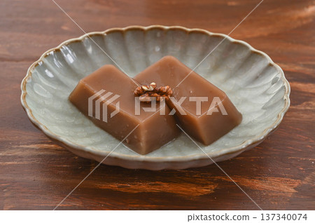 芝麻豆腐配核桃 芝麻豆腐配核桃 137340074