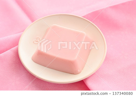 櫻花口味芝麻豆腐 137340080