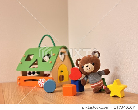 積木和泰迪熊 137340107