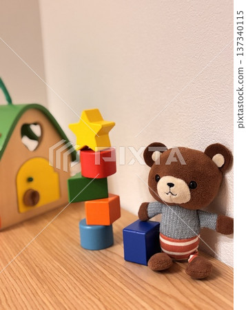 積木和泰迪熊 137340115