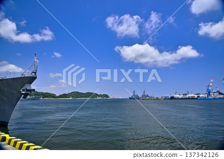 [神奈川] 橫須賀：從海上自衛隊基地看到的景色 137342126