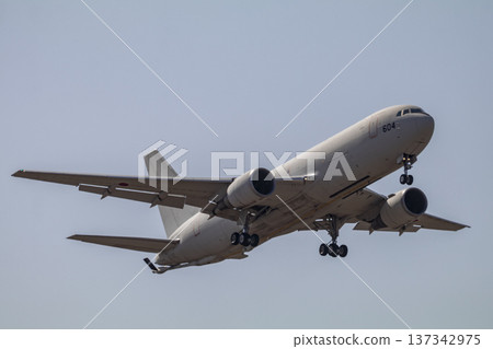 空中加油機 137342975