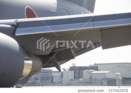 Aircraft flaps Aircraft flaps 137342978