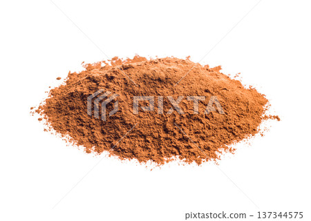 cinnamon powder 137344575