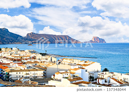 alicante, beach, landscape 137348044