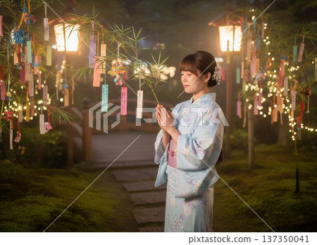 在七夕節之夜許願祈禱 137350041