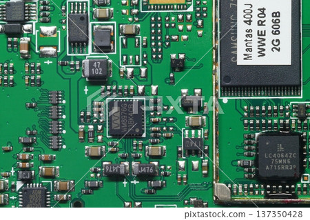 汽車導航系統內部的電子電路 汽車導航系統內部的電子電路 137350428