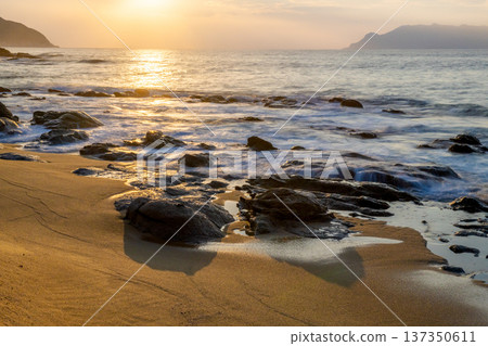 Nagata Inakahama Sea Turtle Spawning Site Yakushima Evening Scene (Autumn) 137350611