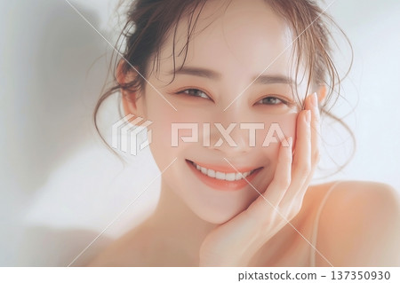 30多歲和40多歲擁有美麗肌膚的女性 137350930