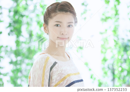 Young lady's portrait Young lady's portrait 137352233